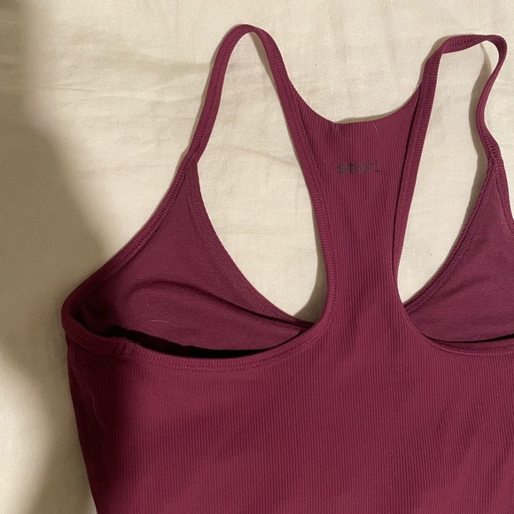 Stori Ribbed Tank Built in Bra - Picture 4 of 4